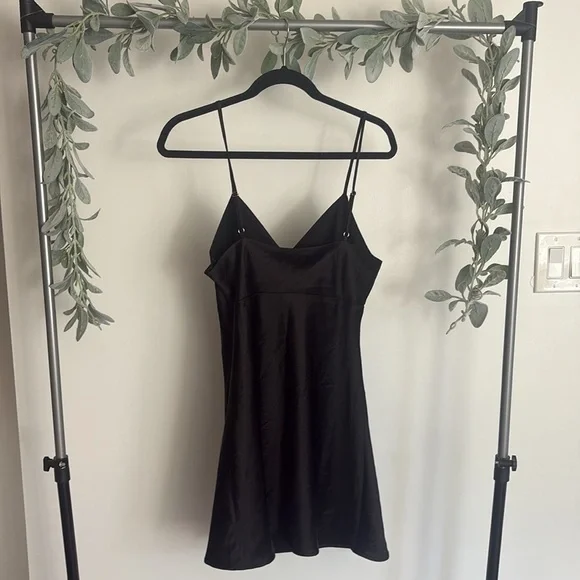 Forever 21 dress - Picture 2 of 4